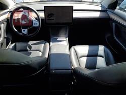 تسلا موديل 3